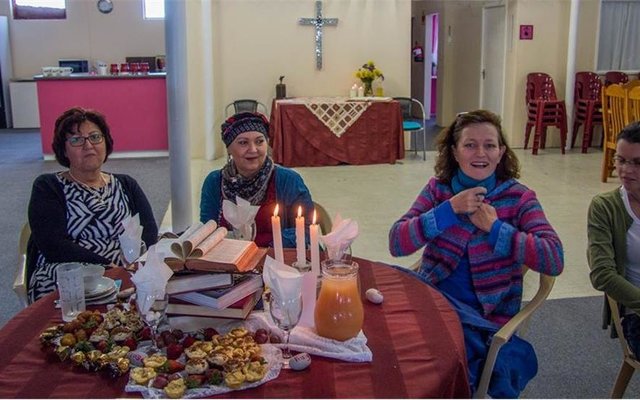 Gansbaai omGee hou Damestee 2